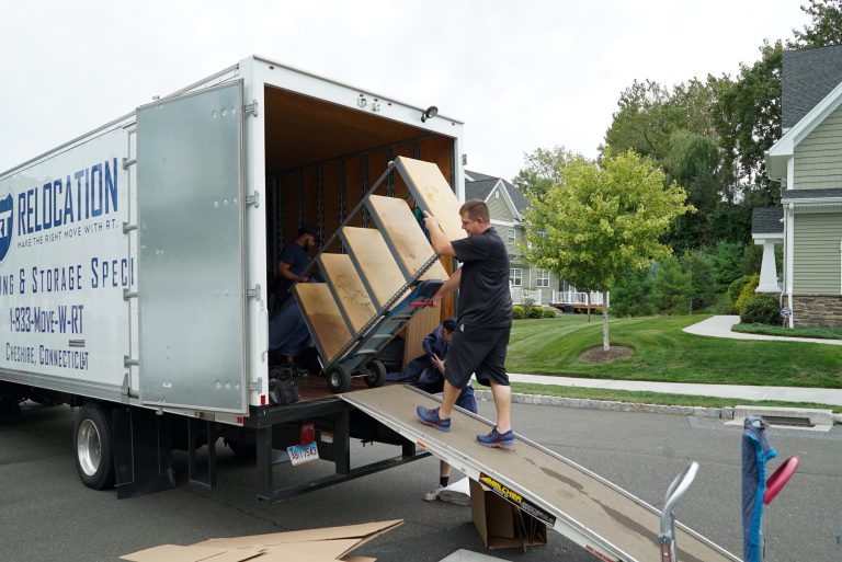 residential moving companies in New Haven county
